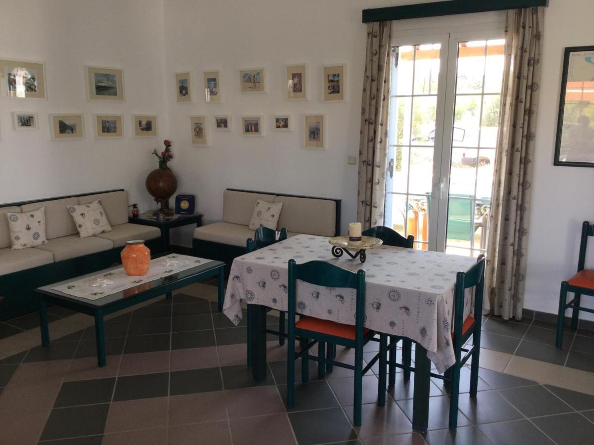 Papoulias Rooms Elafonissos Eksteriør billede